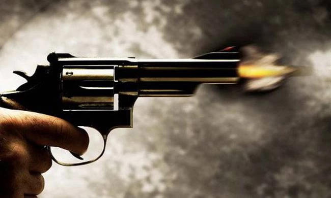 Ο φόβος όλων έγινε πραγματικότητα: Oι παράνομοι μετανάστες προμηθεύονται όπλα – Ανεξέλεγκτη η κατάσταση σε ολόκληρη τη χώρα